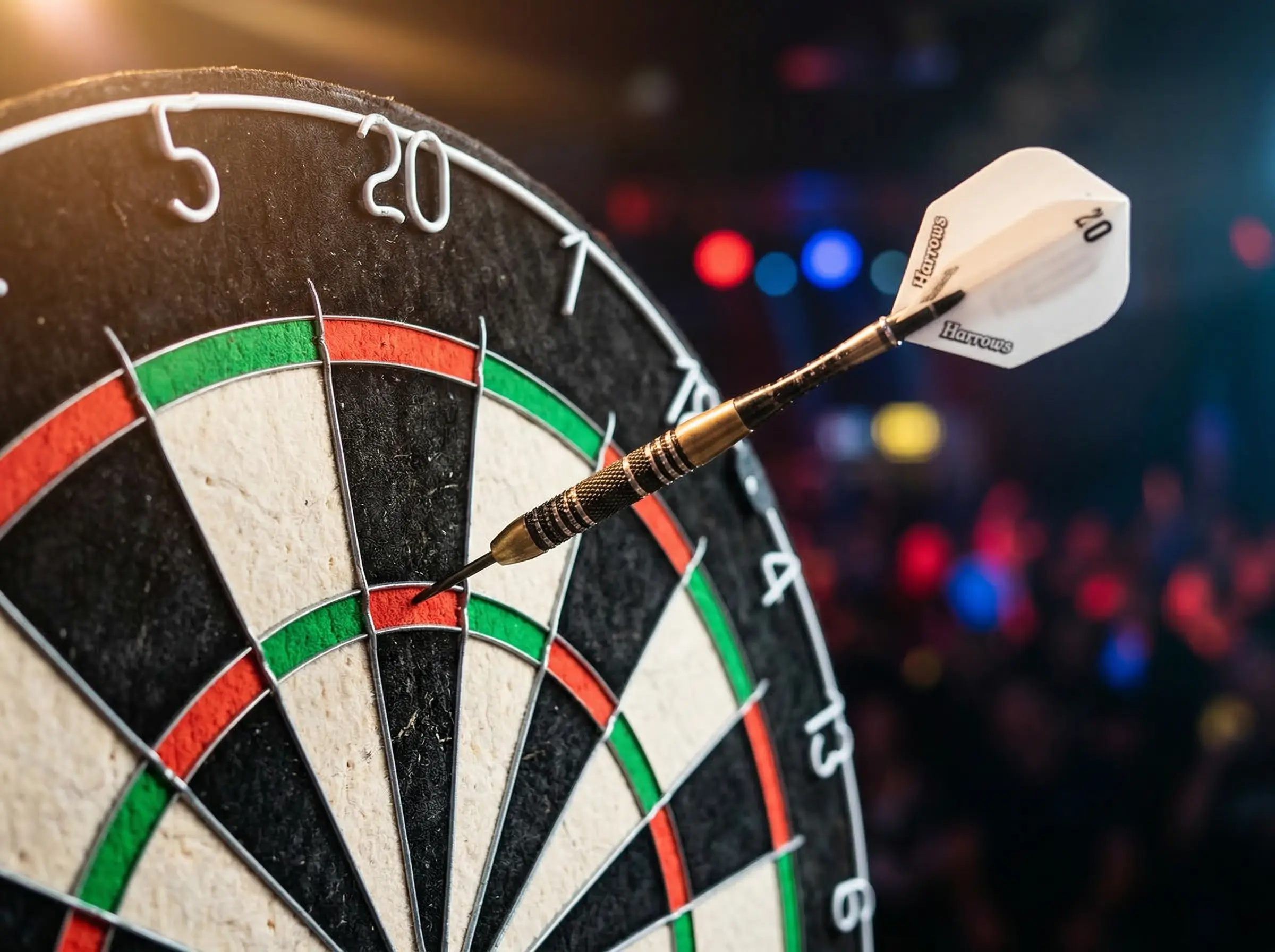 Darts Wettarten erklärt — Dartpfeil trifft Triple 20 auf professionellem Board